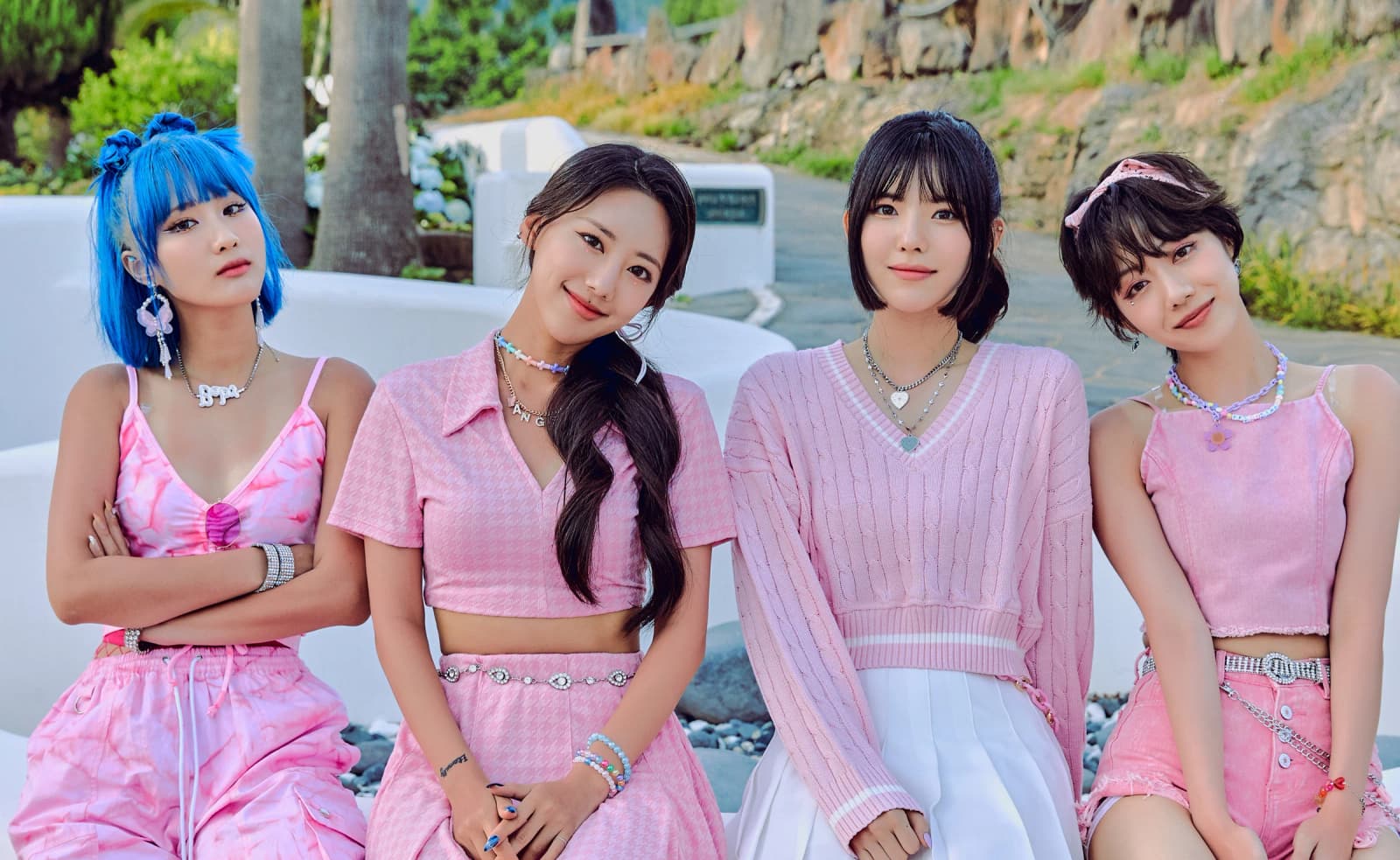 GIRLKIND banner