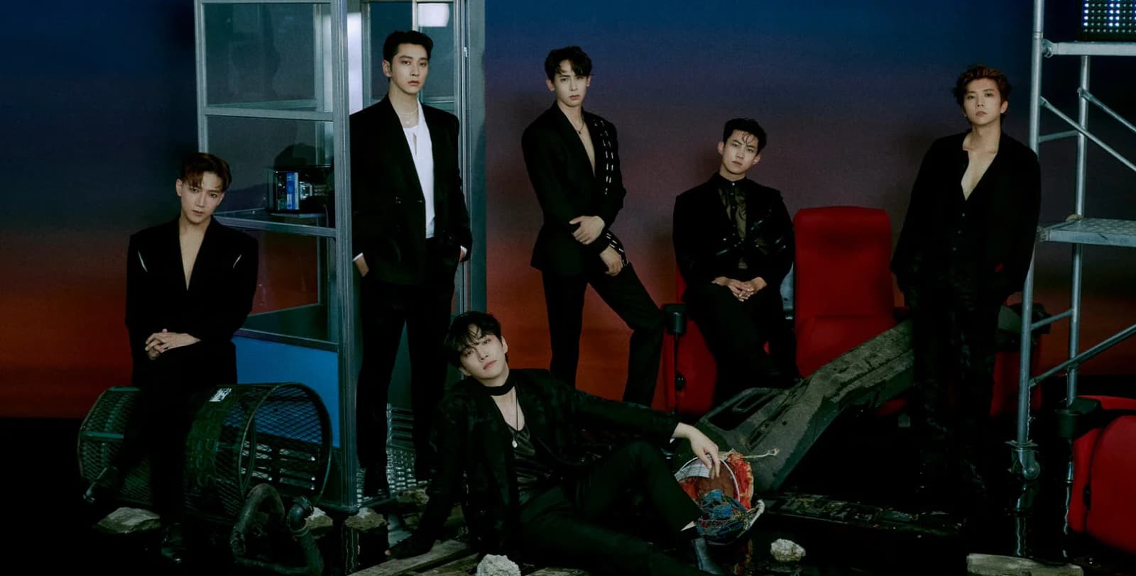 2PM banner
