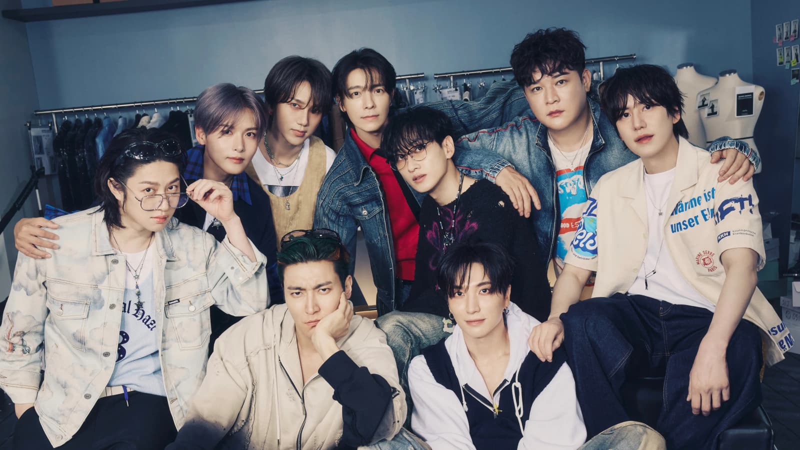 SUPER JUNIOR banner