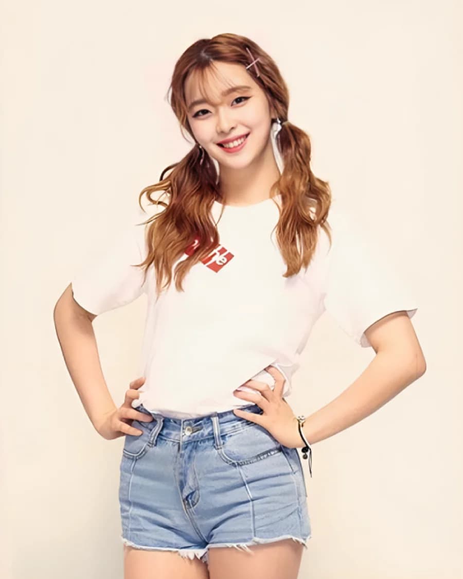 Siyeon banner