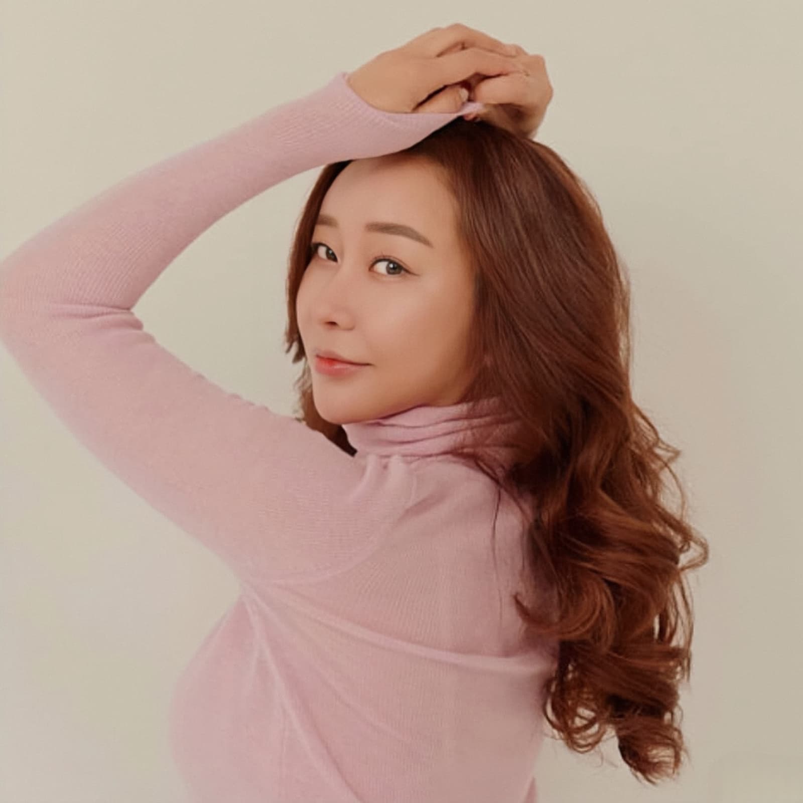 Kim Ji-hyun banner