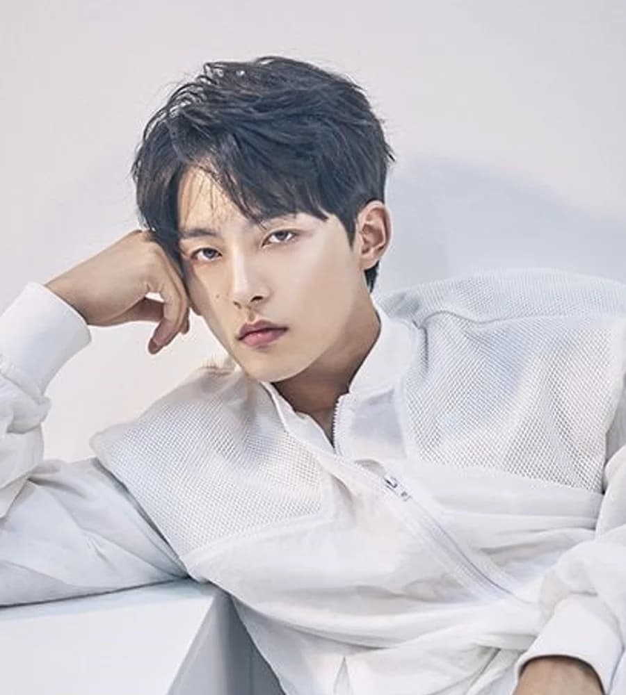 Sungwoo