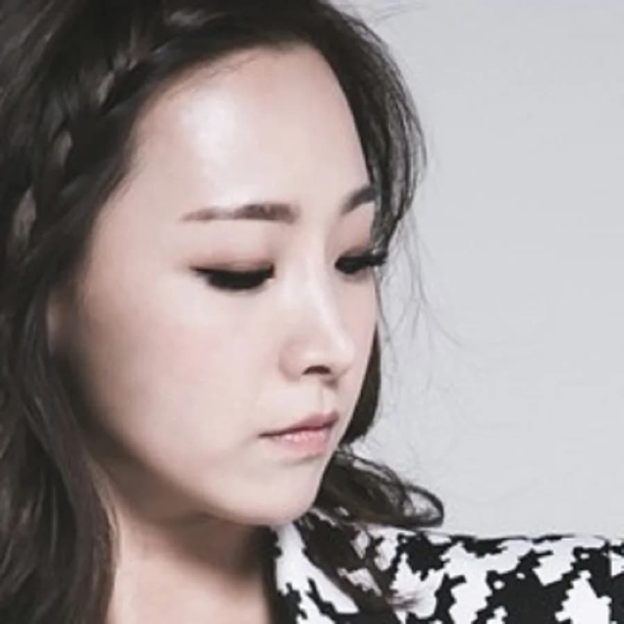 Kim Eun Ji banner
