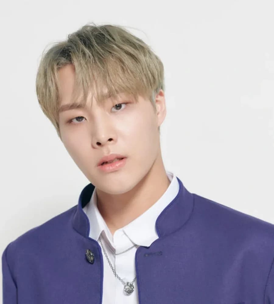 Sunghyun banner
