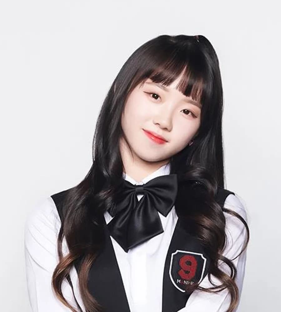 Lee Bom banner