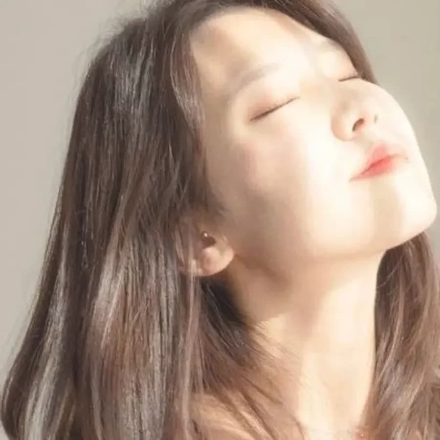 Kim Jieon banner