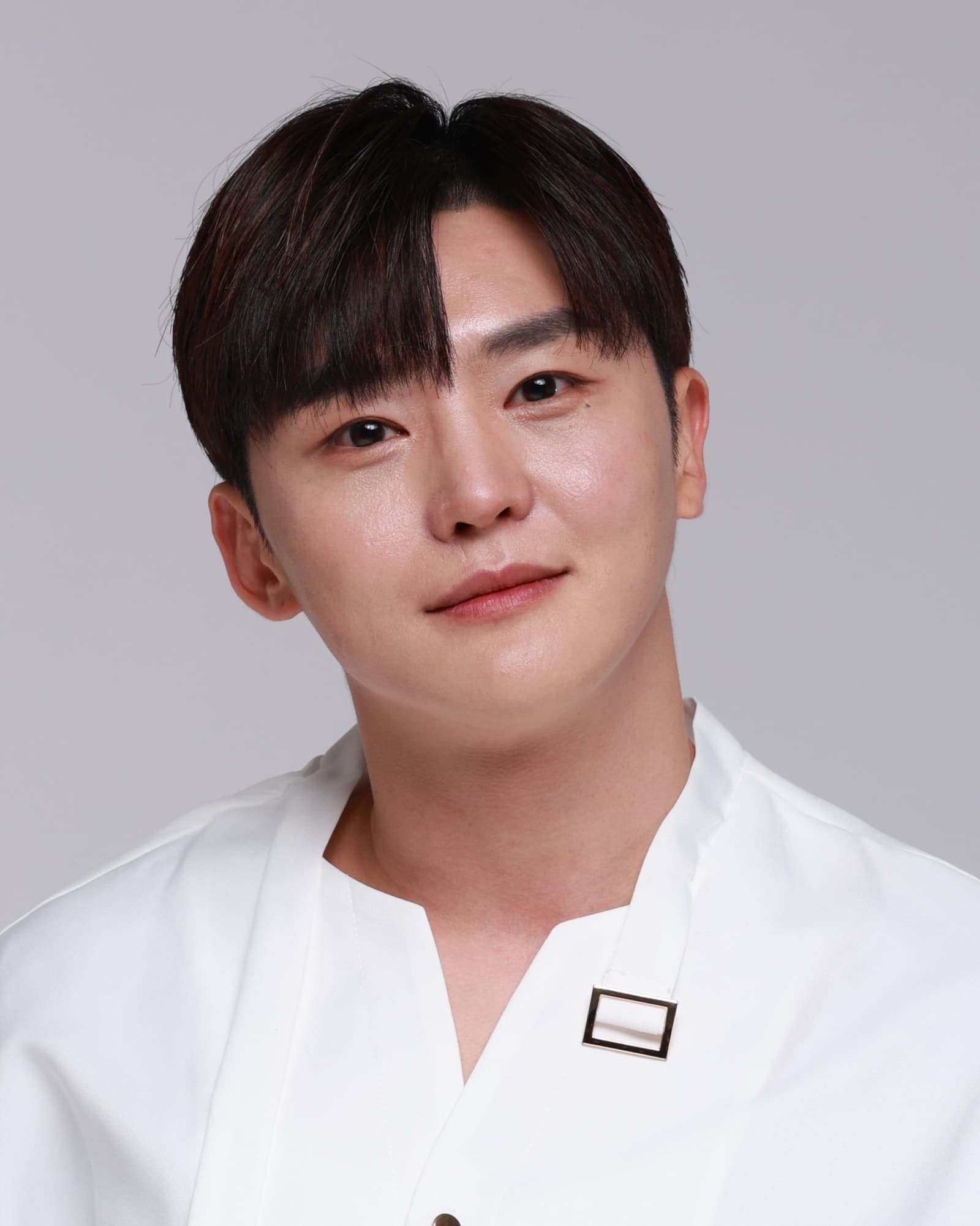 Lee Do-Jin banner