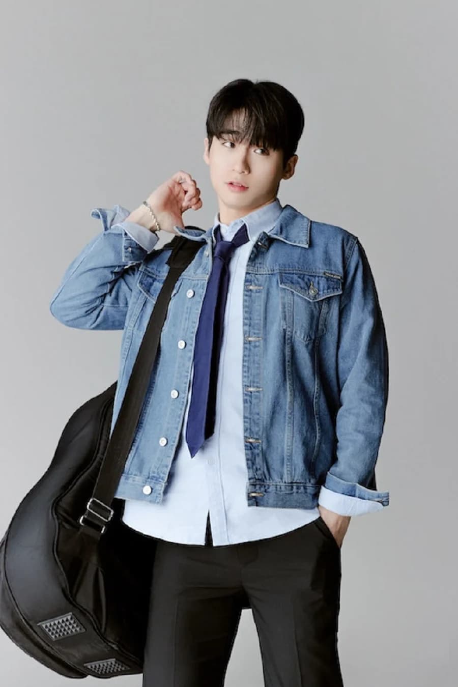 Yoo Yongmin banner