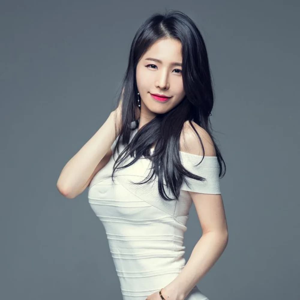 Yeonha banner