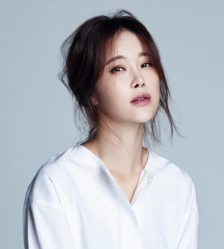 Baek Ji Young banner