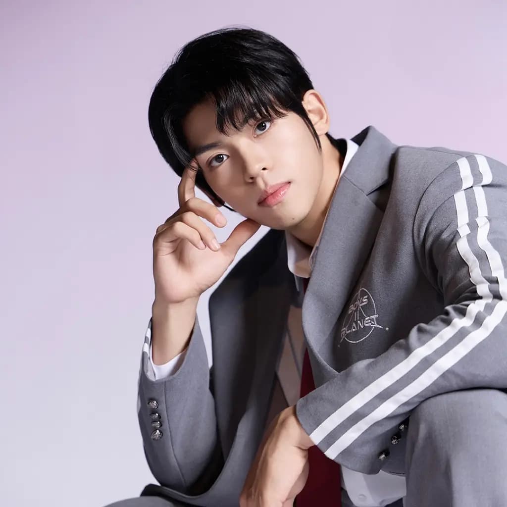 Yang Jia Peng banner