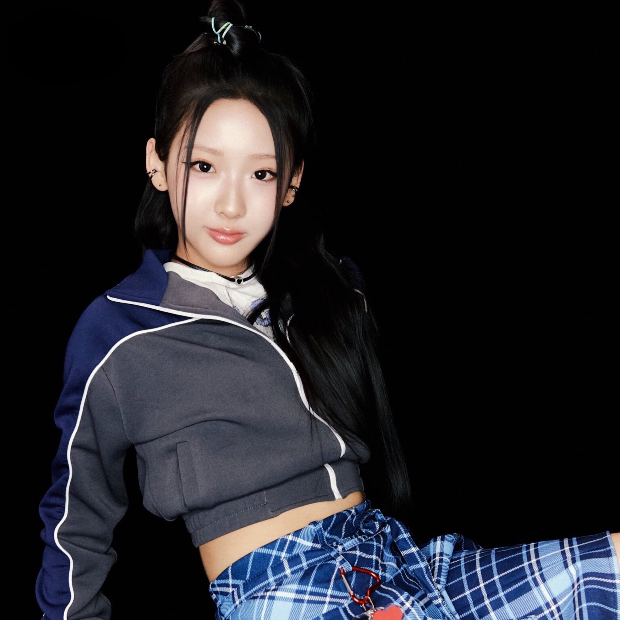 Shin Yookyung banner