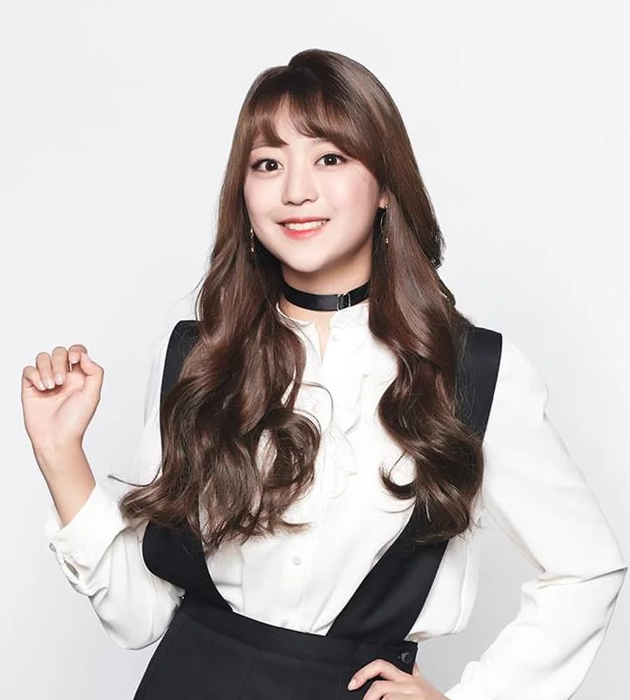 Kim Yoon Young banner