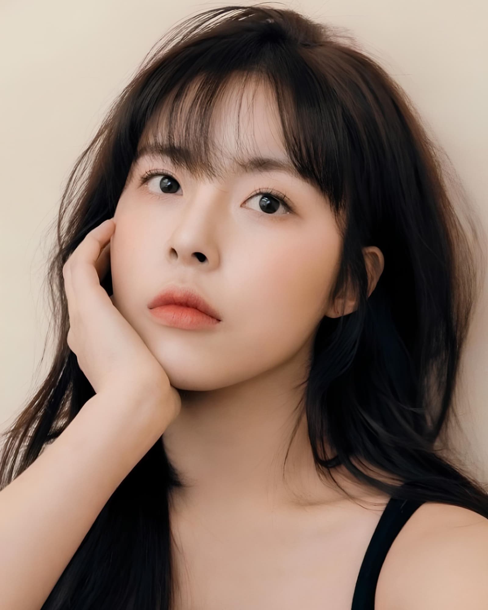 Min Do Hee banner
