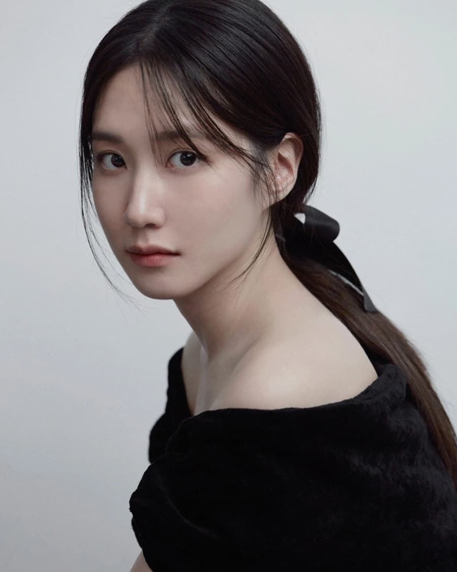 Park Eun Bin banner