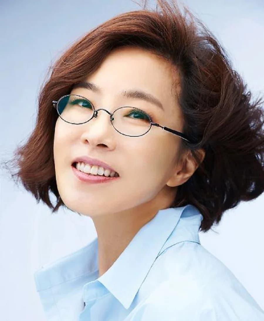Lee Sun Hee banner
