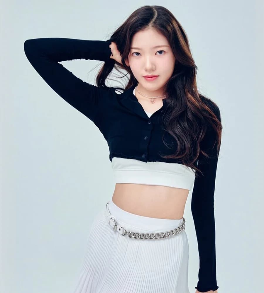 Kim Minji banner