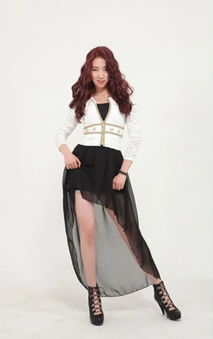 Lee Kyung banner