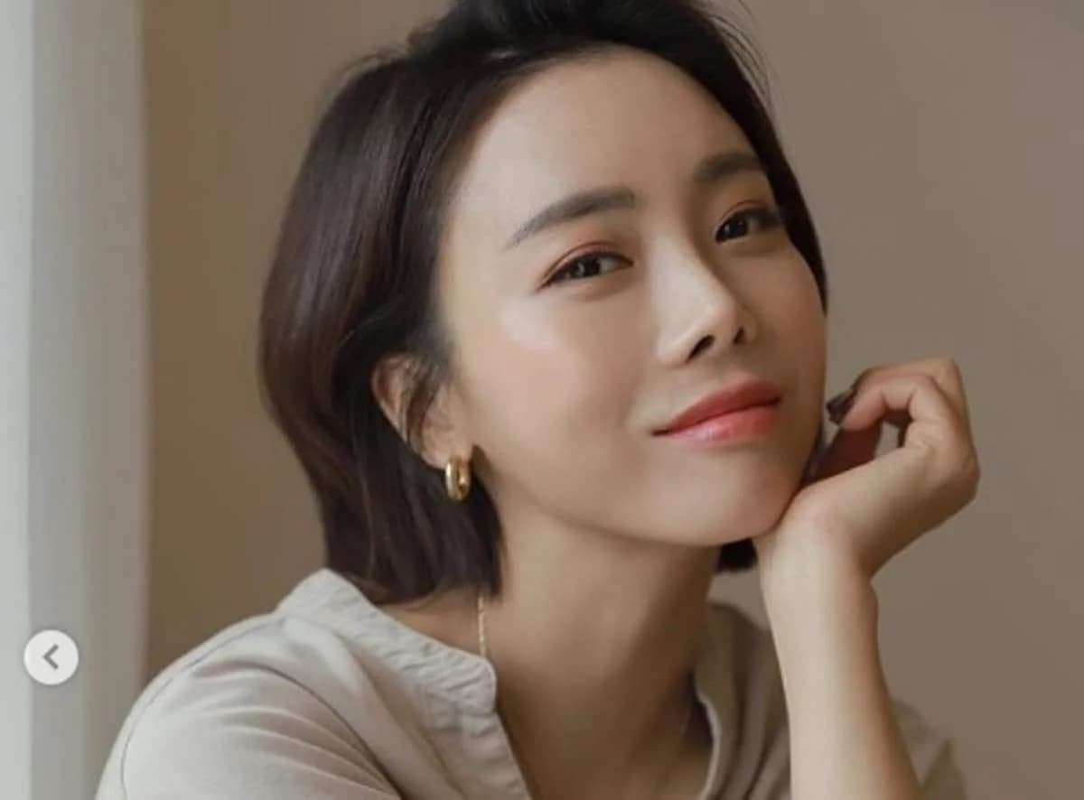 Joo Hee banner