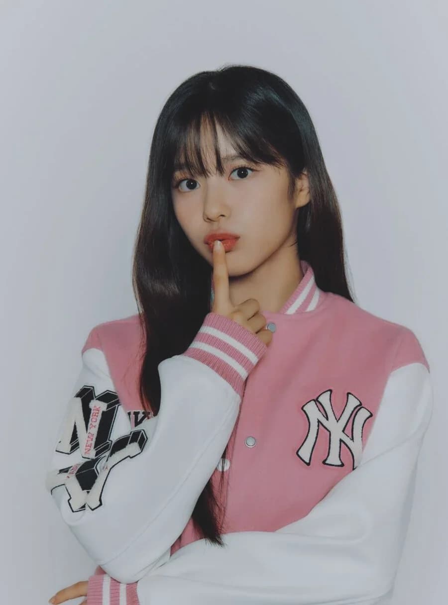 Hwang Sieun banner