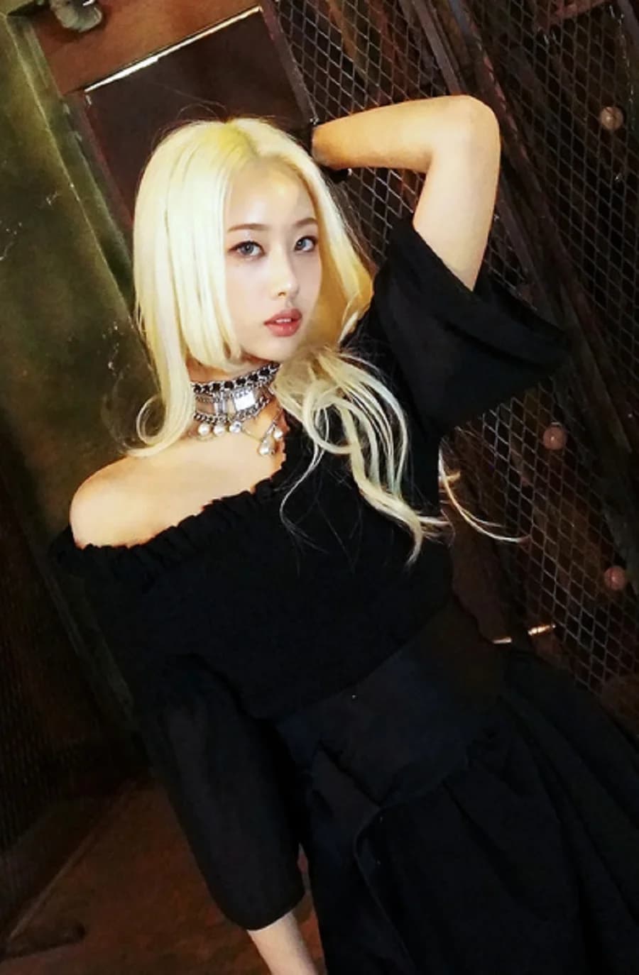Lee Seul banner