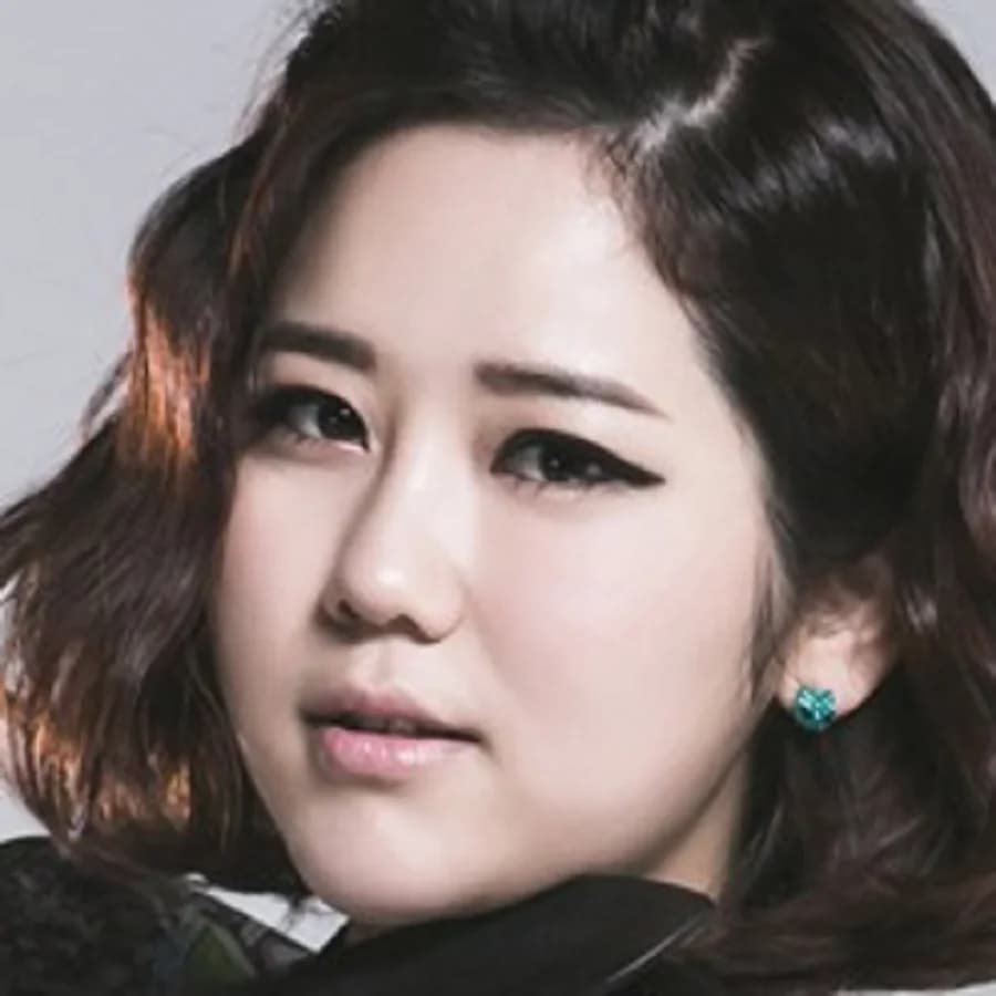 Moon Mi Kyeong banner