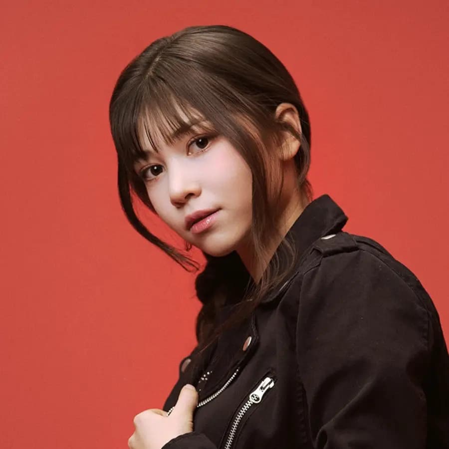 Riona banner