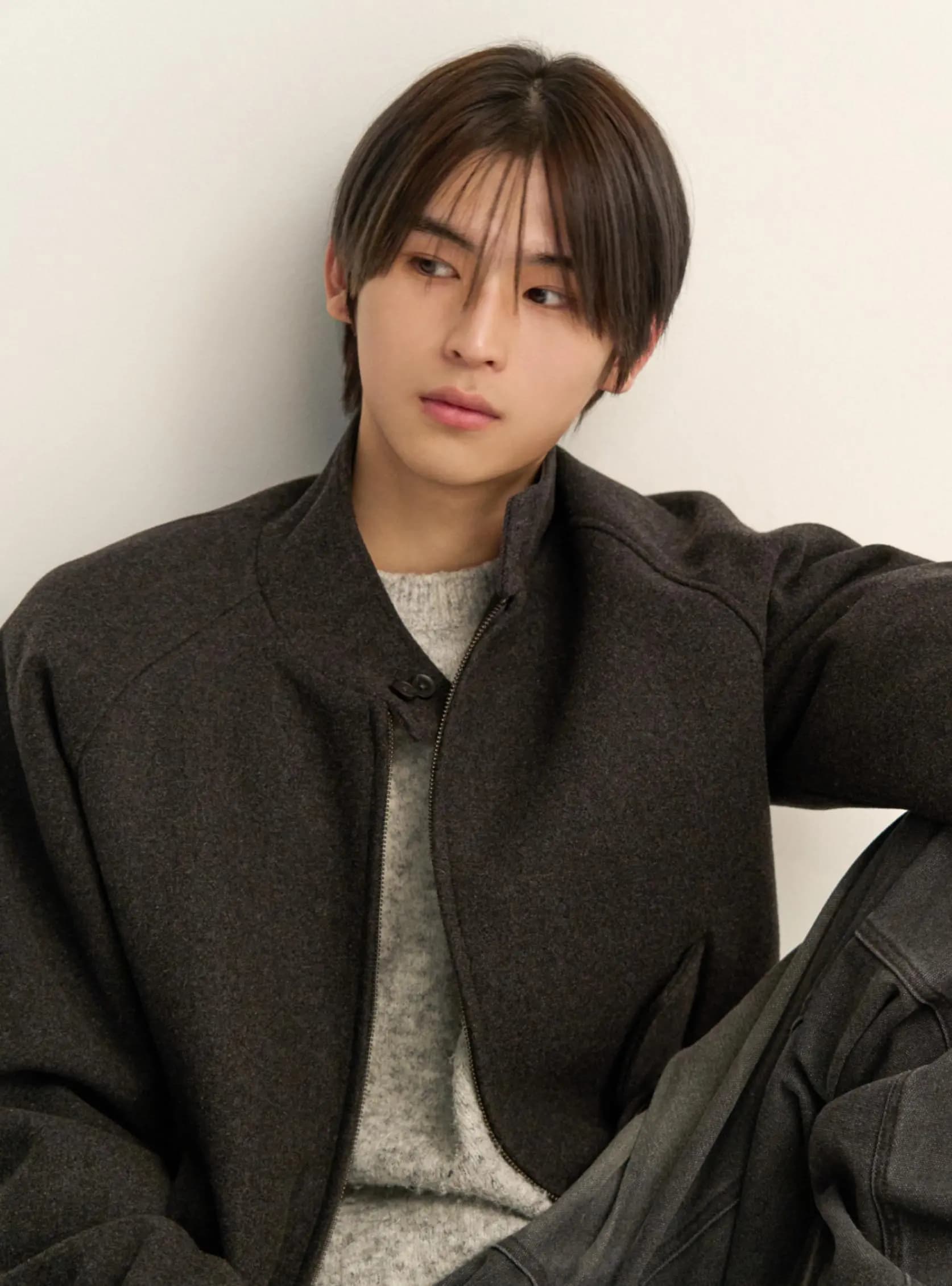 Yoon Ho Hyeon banner