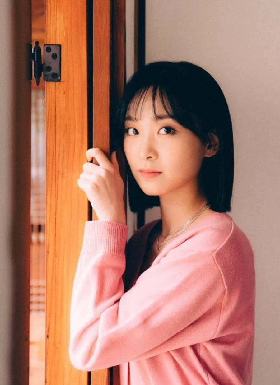 Minseo banner