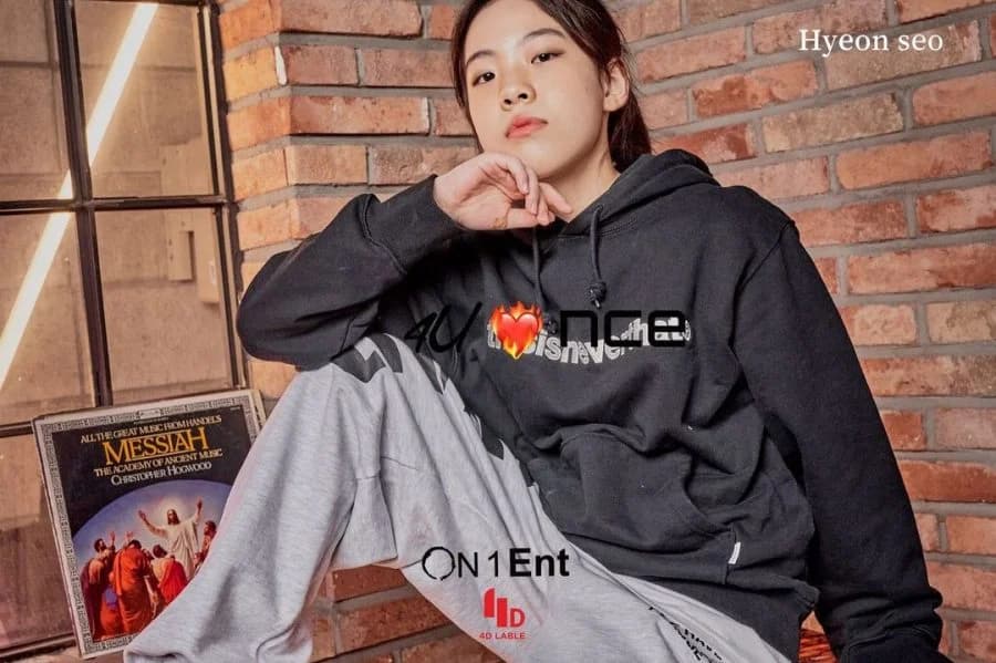 Hyunseo banner