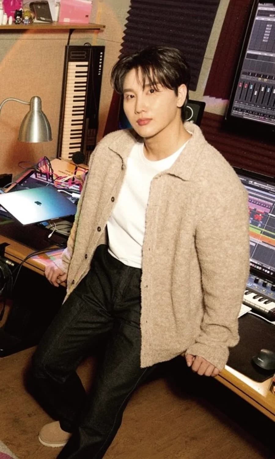 Hyunseok banner