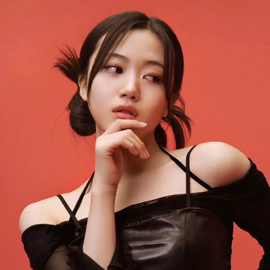 Kim Minseo banner