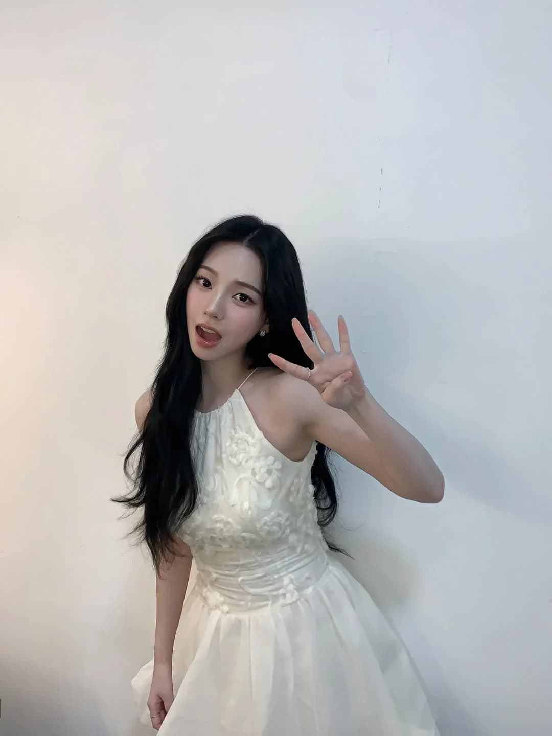 260411 Karina Instagram Update